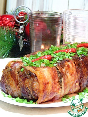 Liver-mushroom pate wrapped in bacon 