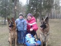 я с сыновьями и пушистыми питомцами на прогулке
