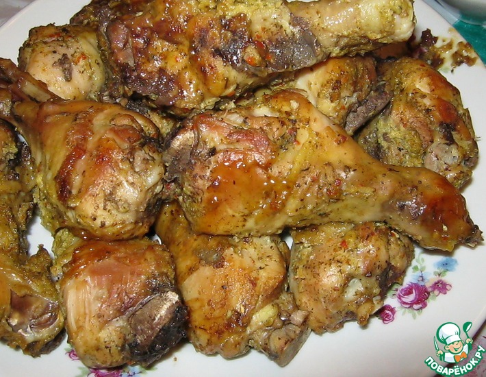 Куриные бедра, запеченные в фольге с соевым соусом, аджикой и медом. Рецепт с фото