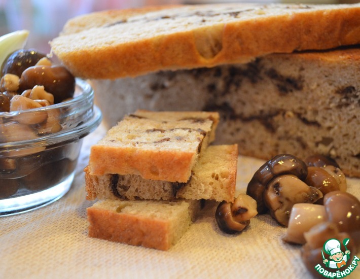 Рецепт: Хлеб с сушеными грибами