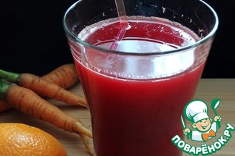 Рецепт: Апельсиново-морковный сок со свекольным льдом