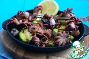Рецепт Молодые маринованные осьминоги на гриле с кабачками