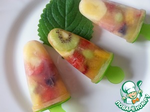 Рецепт Восхитительный фруктовый лед или замороженный летний салат на палочке
