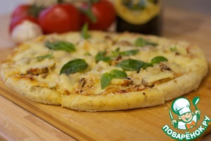 Рецепт Пицца с индюшиным филе и грибами (с соусом помодоро)
