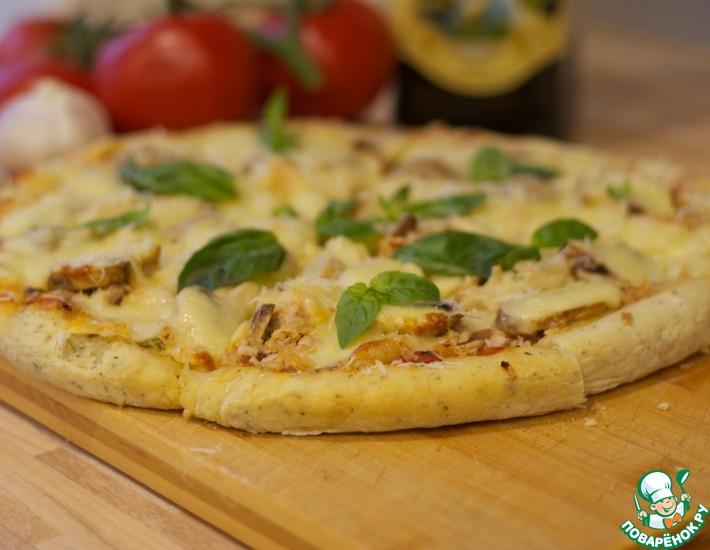 Рецепт: Пицца с филе индейки и грибами