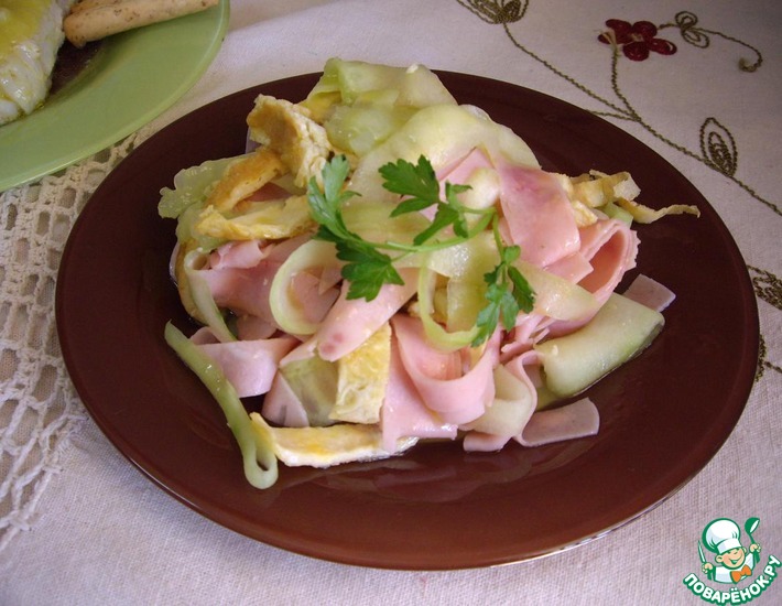 Рецепт: Огуречный салат Сюрприз