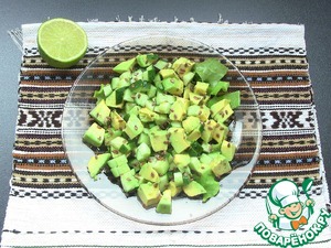 Рецепт Салат с авокадо и соевым соусом