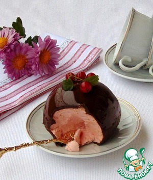 Рецепт Десерт "Ягодно-шоколадный шар"