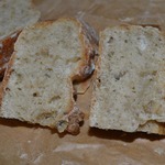 Быстрый бездрожжевой хлеб на кефире с травами