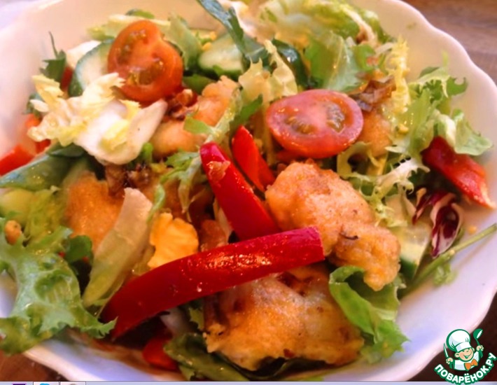 Рецепт: Салат с куриным филе, овощами и кешью