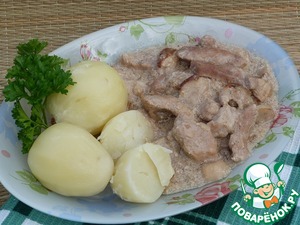 Рецепт Свинина с грибами в сливках + картофель на пару