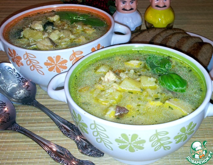 Рецепт: Суп с белыми грибами и курицей