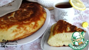 Рецепт Жаренный пирог на кефире с сыром и луком