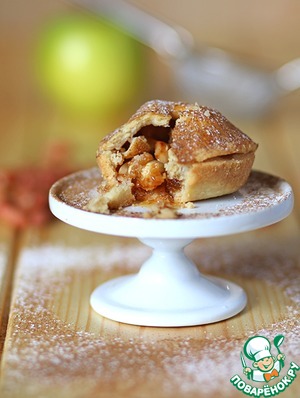 Рецепт Корзиночки с яблоками и арахисом в соленой карамели