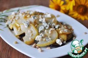 Рецепт Салат из баклажанов, груши и голубого сыра