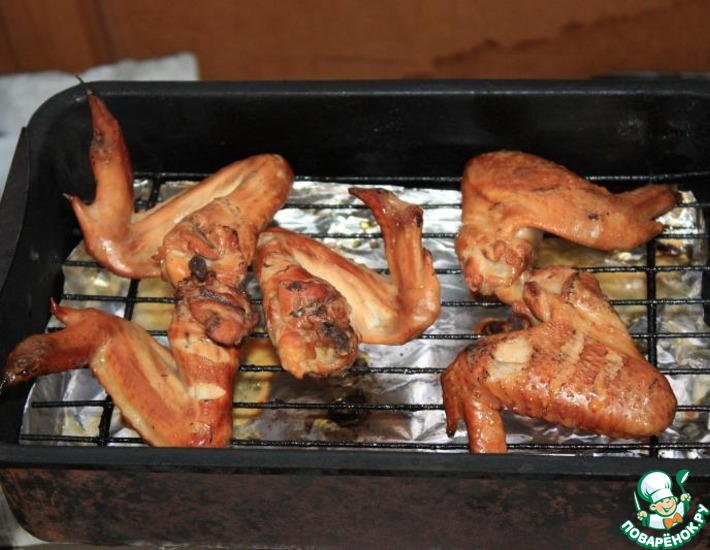 Рецепт: Куриные крылышки горячего копчения