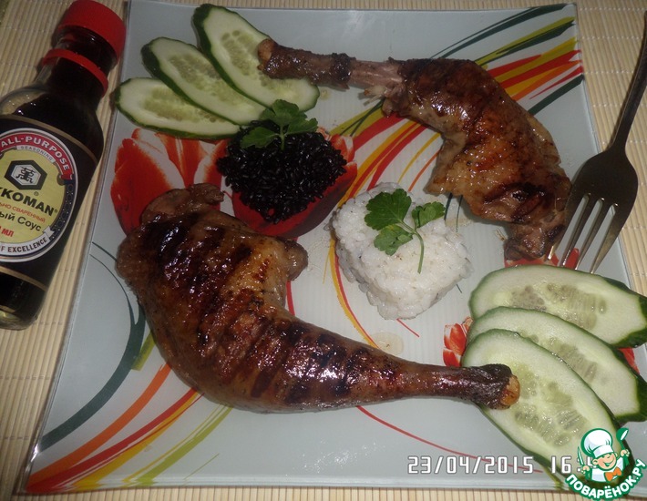Рецепт: Цесарка-гриль с черным и белым рисом