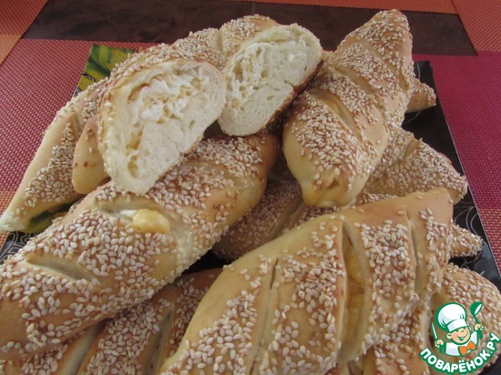 Румяные погача с сыром на завтрак по рецепту сладкоежкааа https://www.povarenok.ru/recipes/show/106550/