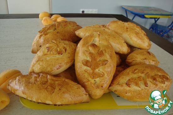 Пирожки с картофельным пюре, луком и беконом от Svetlana Metaxa