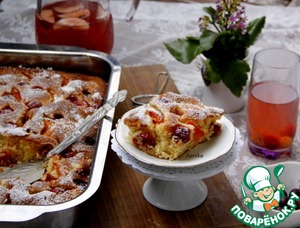 Рецепт Пушистый пирог с абрикосами и крыжовником
