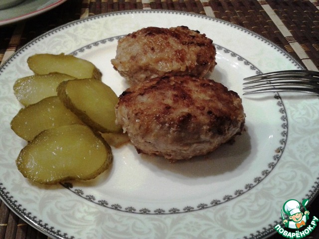 куриный. котлеты из мясного фарша. котлеты мясные без хлеба. куриные котлетки без хлеба. котлеты экономные.