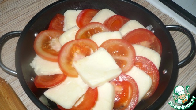 Сыр сулугуни в духовке с хлебом. Сулугуни плавление. Сулугуни плавится или нет в духовке. Козий сыр в пятерочке. Расплавленный сыр сулугуни.