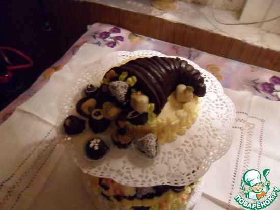 Торт на 25 летие дочи. Рог изобилия