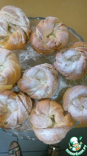 Плюшки-завитушки по рецепту Ольги Бабич https://www.povarenok.ru/recipes/show/70180/