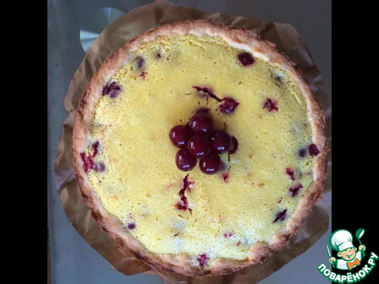 Пирог вишневый от Lacoste