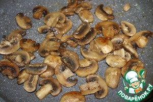 Салат «Каприз» с языком, ветчиной и грибами: 4 рецепта