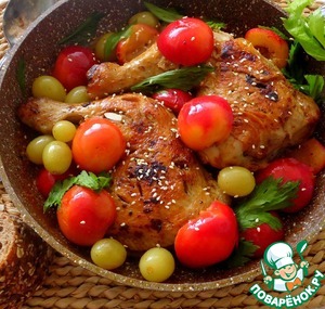 Рецепт Курица под соусом из слив и винограда