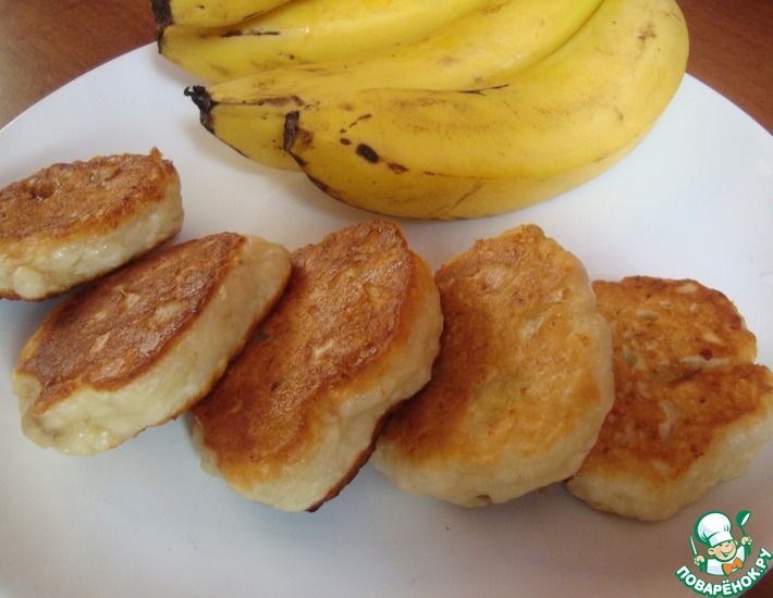 Рецепт: Пышные банановые сырники