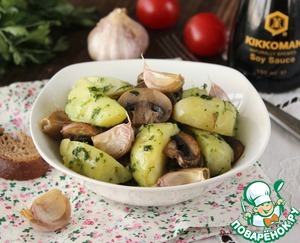 Рецепт Салат с картофелем, грибами и печеным чесноком