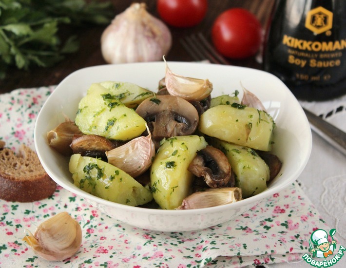 Рецепт: Салат с картофелем, грибами и чесноком