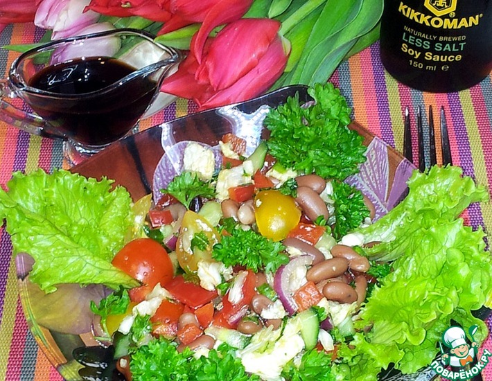 Рецепт: Салат с фасолью и овощами