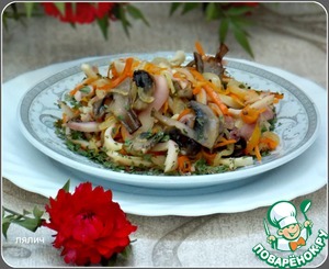 Рецепт Теплый салат с кальмарами и грибами