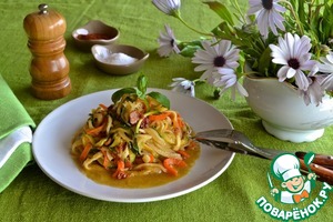 Рецепт Овощные “спагетти” с медово-горчичным соусом