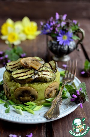 Hummus with mushrooms and eggplant