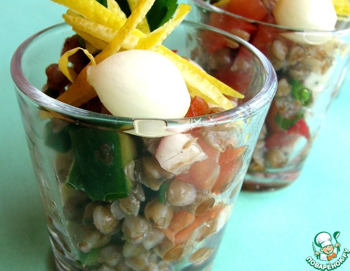 Рецепт: Салат с гречкой и овощами