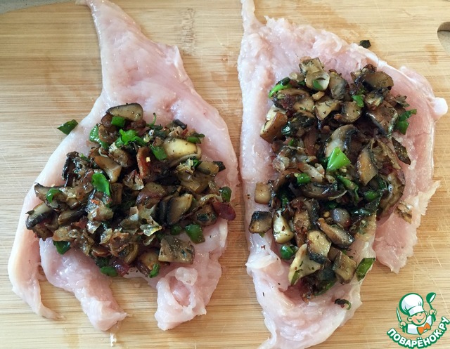 Сочные куриные рулетики "На скорую руку" – кулинарный рецепт