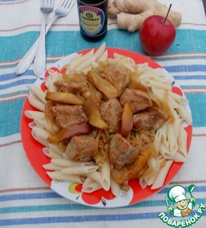 Рецепт Имбирная свинина с яблоками и луком