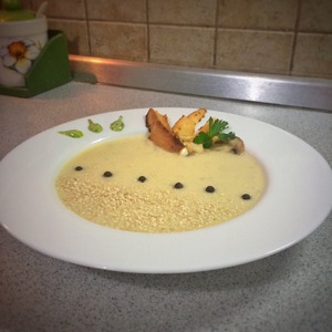Рецепт Куриный крем-суп с плавленным сыром и грибами :)