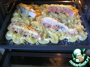 Рецепт Картофель запеченный с лососем под сыром