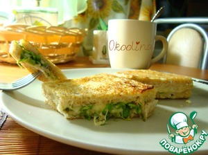 Сэндвич с сыром и зеленью