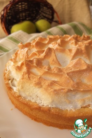 Рецепт Яблочный пирог с ванильной меренгой