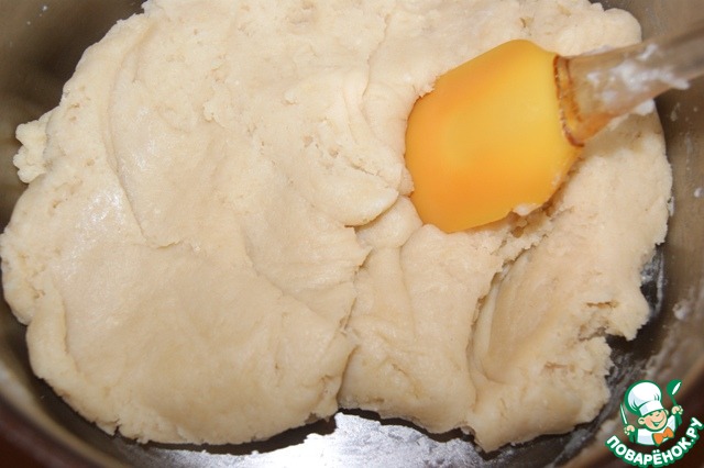 Рецепт постного теста для вареников на кипятке. Заварное тесто для пельменей на кипятке без яиц с растительным. Комочки муки в тесте что делать.