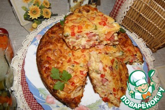 Рецепт: Закусочный пирог с овощами и копченостями