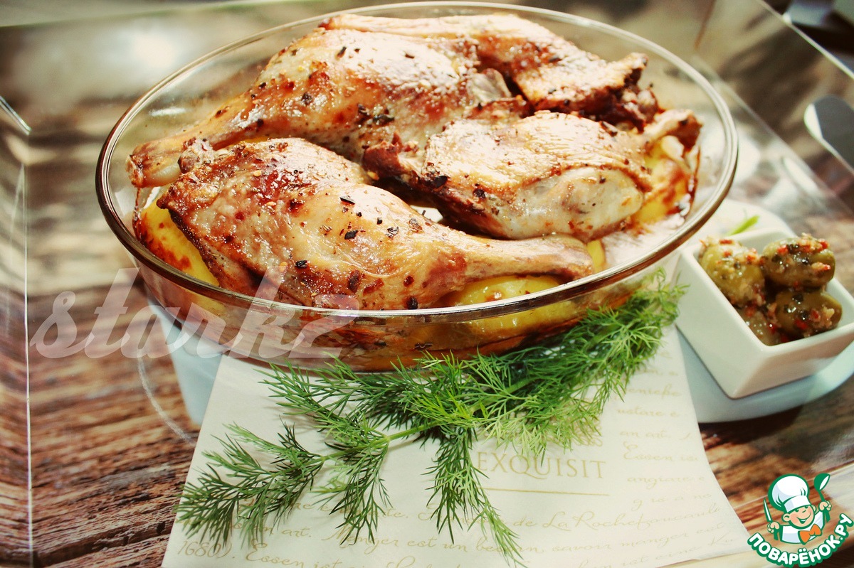 Утиные окорочка в мультиварке. Картошка с окорочками в мультиварке. Утиные окорочка запечённые с картошкой. Лопатка в духовке с гарниром. Куриные окорочка с рисом в мультиварке.