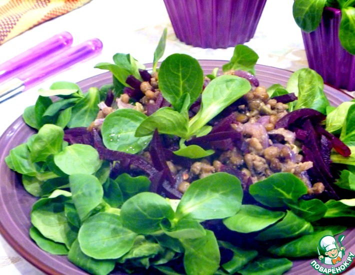 Рецепт: Свекольный салат с чечевицей