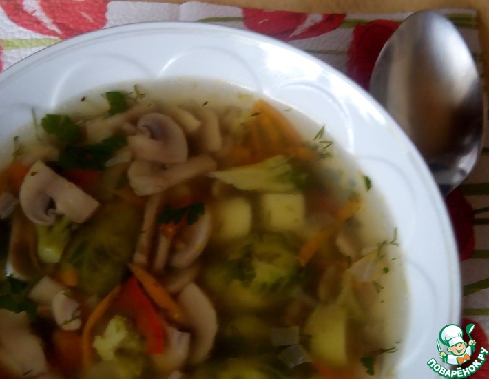 Рецепт: Суп с брокколи и брюссельской капустой